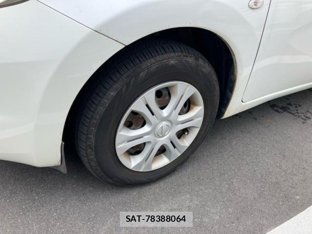 Nissan NOTE 2014-02 8037377-17