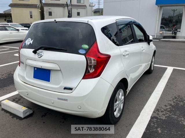 Nissan NOTE 2014-02 8037377-2