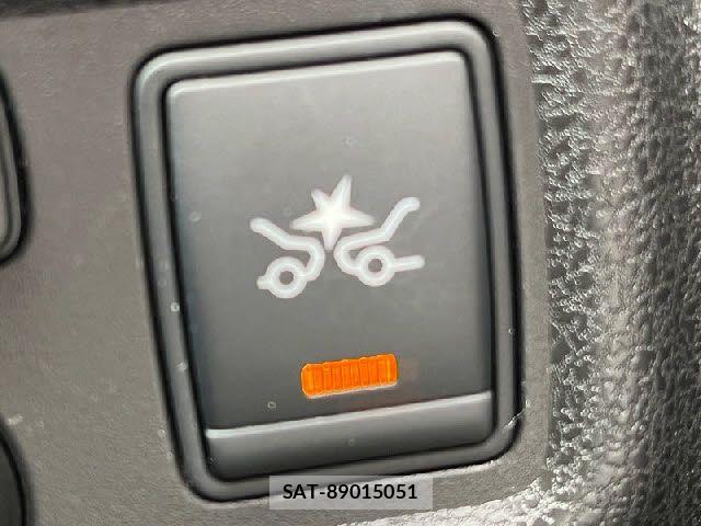 Nissan NOTE 2014-02 8037366-11