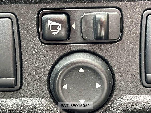 Nissan NOTE 2014-02 8037366-20