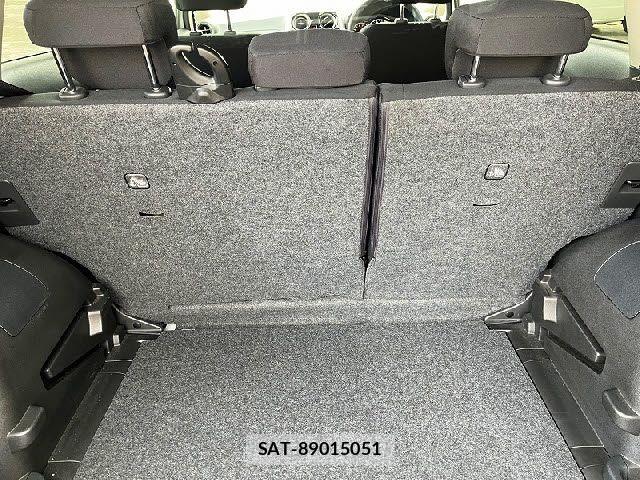 Nissan NOTE 2014-02 8037366-23