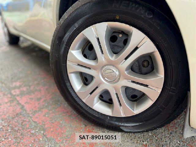 Nissan NOTE 2014-02 8037366-25