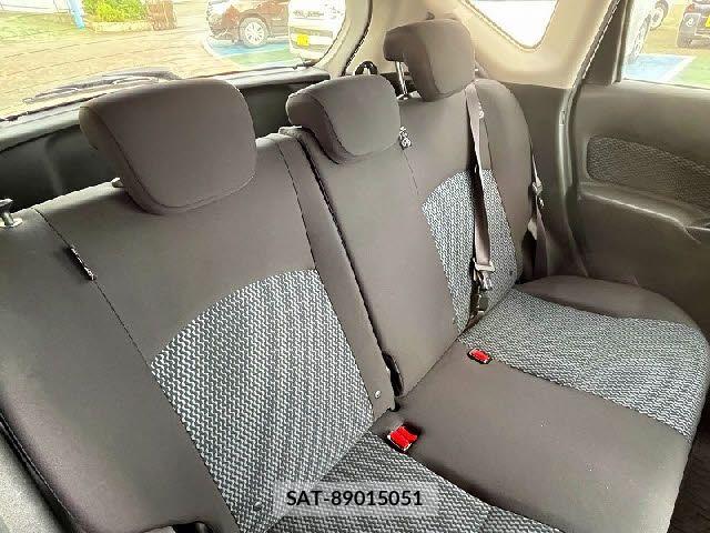 Nissan NOTE 2014-02 8037366-3