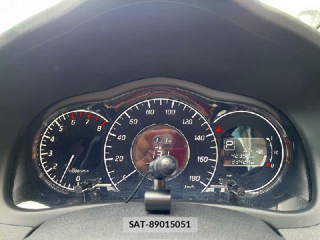 Nissan NOTE 2014-02 8037366-7