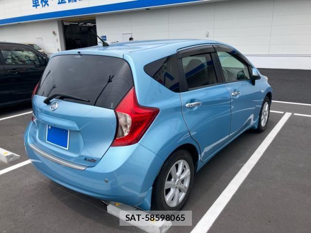 Nissan NOTE 2012-12 8037375-11