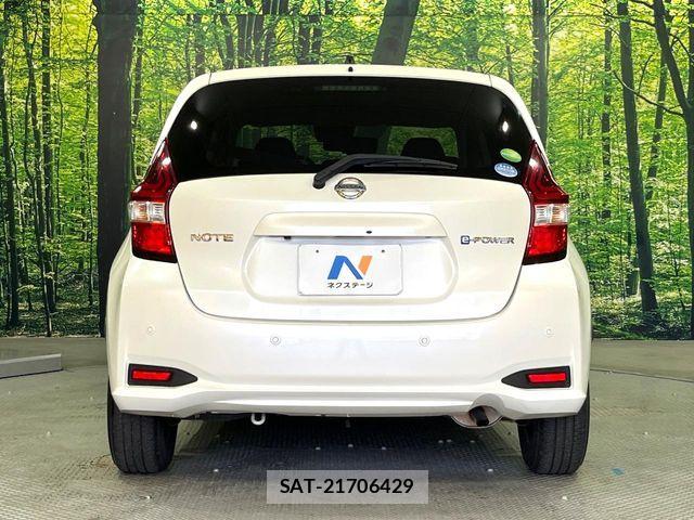 Nissan NOTE 2018-02 8074982-14
