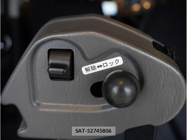 Nissan NOTE 2013-04 8074986-18