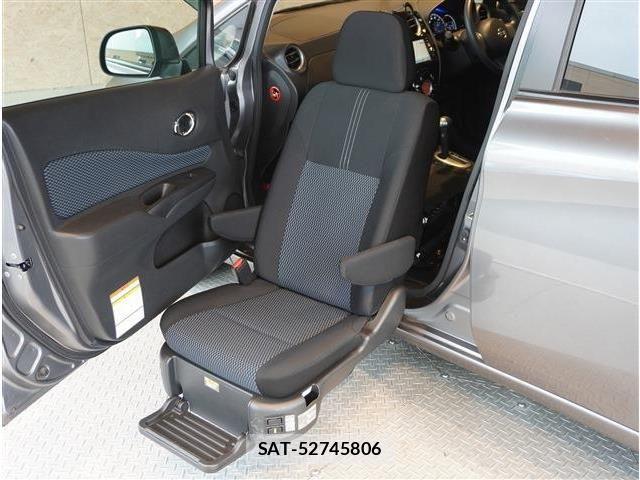 Nissan NOTE 2013-04 8074986-7