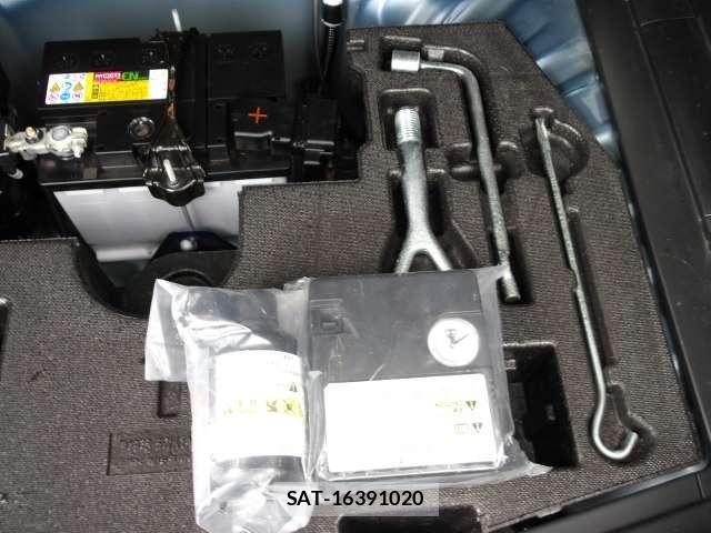 Nissan NOTE 2017-11 8074981-10