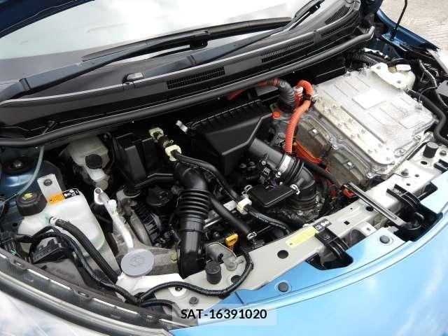 Nissan NOTE 2017-11 8074981-21