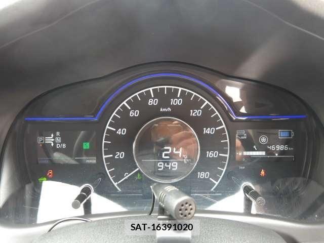 Nissan NOTE 2017-11 8074981-22