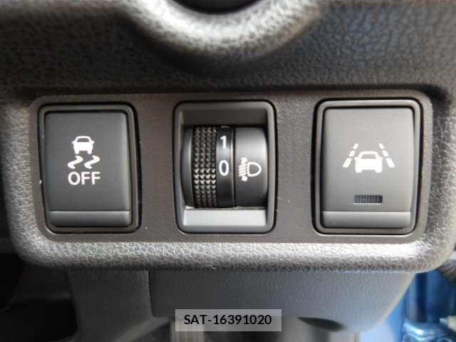 Nissan NOTE 2017-11 8074981-3