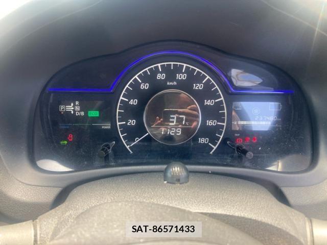 Nissan NOTE 2017-04 8074990-17