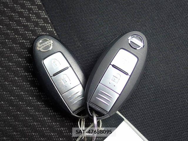 Nissan NOTE 2021-04 8074972-18