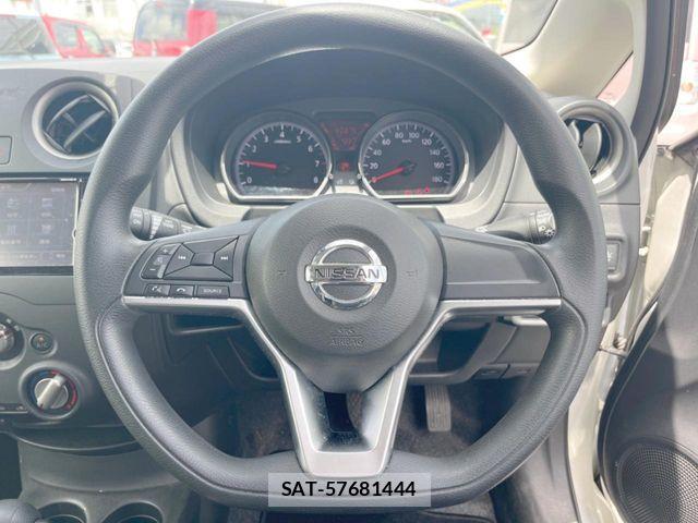 Nissan NOTE 2018-11 8074984-11