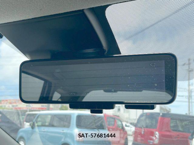 Nissan NOTE 2018-11 8074984-6