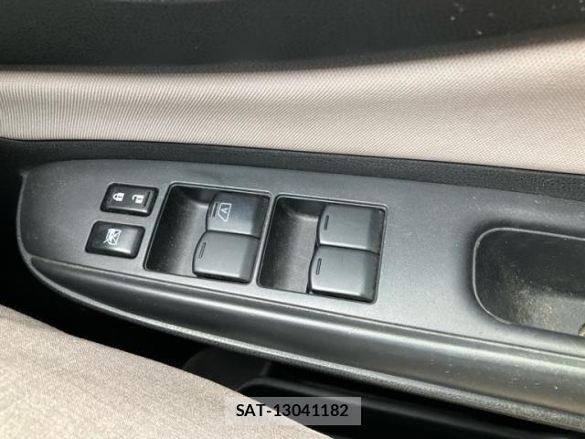 Nissan NOTE 2017-02 8074987-16