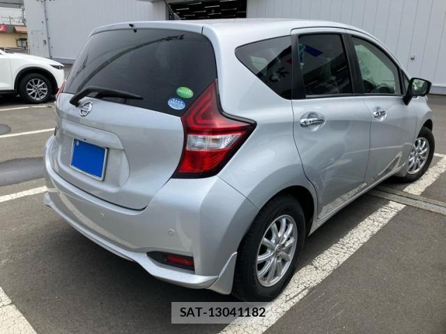 Nissan NOTE 2017-02 8074987-4