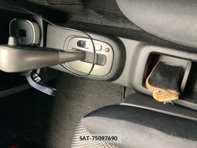 Nissan NOTE 2007-09 8074993-14