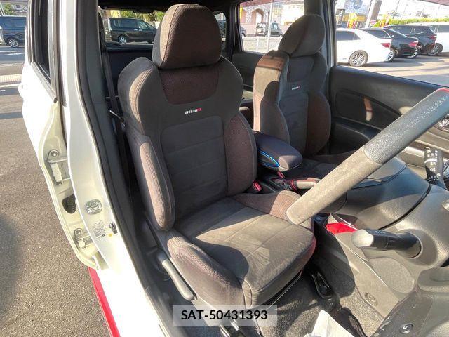 Nissan NOTE 2019-01 8074969-8
