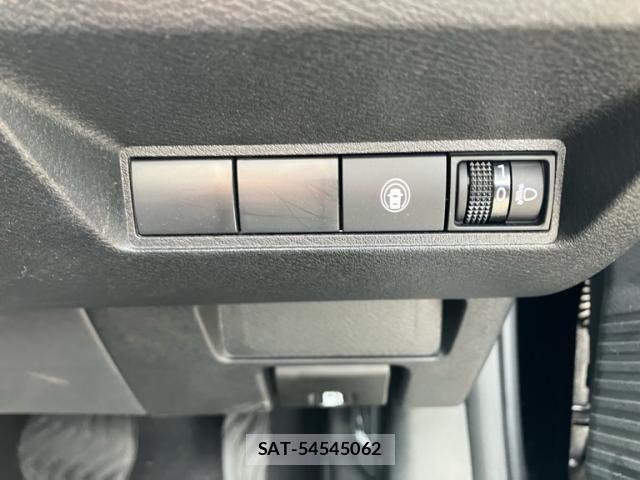 Nissan NOTE 2025-10 8074962-18