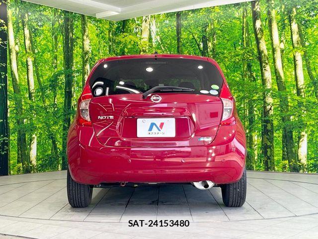 Nissan NOTE 2016-02 8100956-14