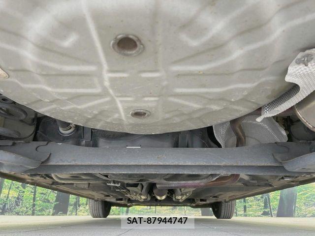 Nissan NOTE 2015-03 8100935-18