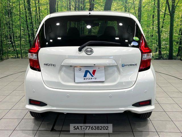 Nissan NOTE 2018-04 8100931-14