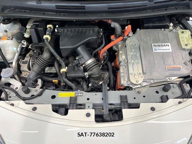Nissan NOTE 2018-04 8100931-17