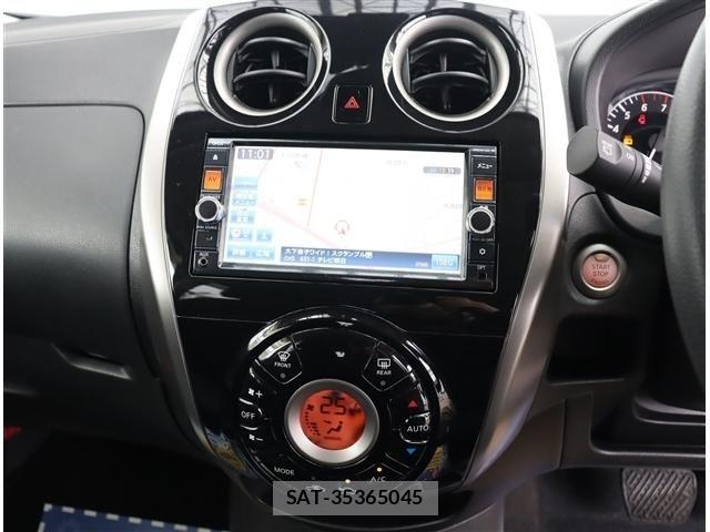 Nissan NOTE 2014-10 8100943-4