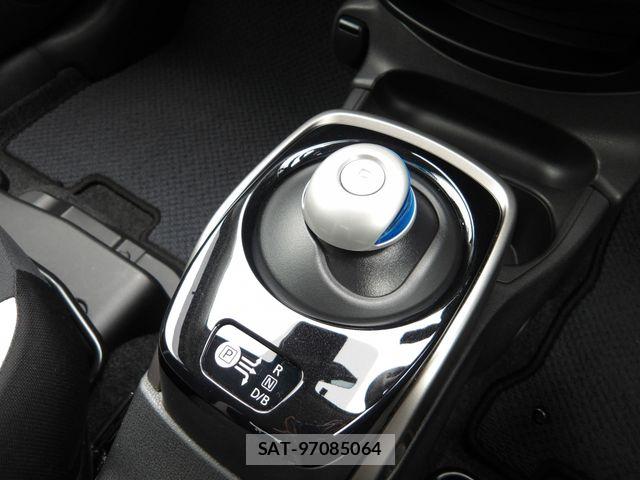 Nissan NOTE 2020-02 8100929-11