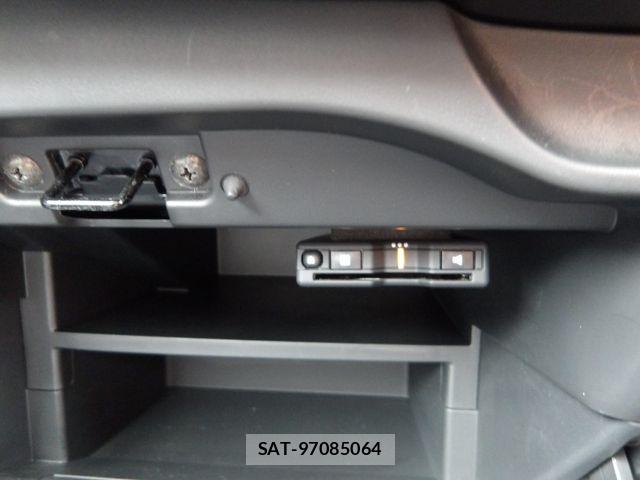 Nissan NOTE 2020-02 8100929-8