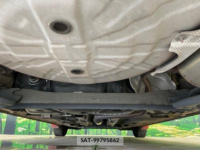Nissan NOTE 2014-10 8100947-18