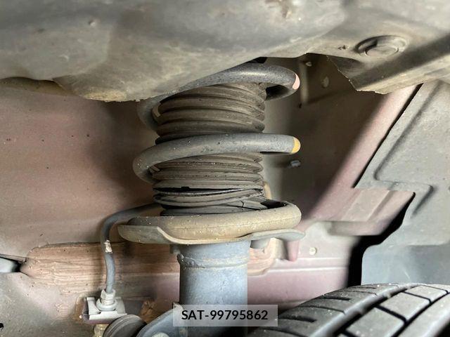 Nissan NOTE 2014-10 8100947-19