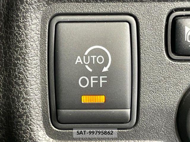 Nissan NOTE 2014-10 8100947-6