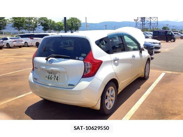 Nissan NOTE 2013-09 8100959-1