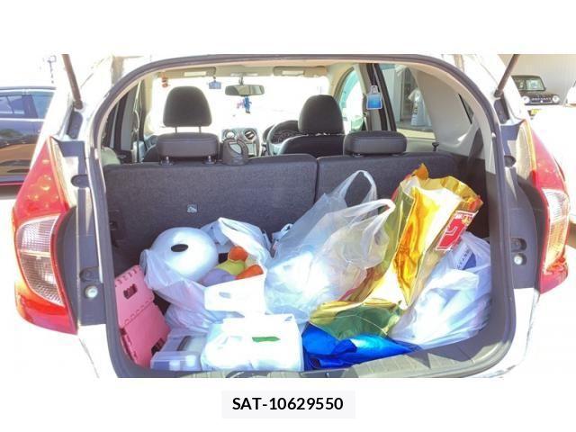 Nissan NOTE 2013-09 8100959-21