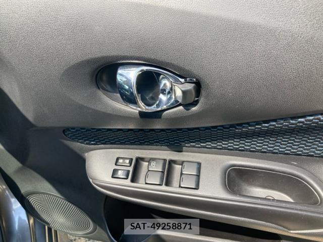 Nissan NOTE 2015-03 8100957-12