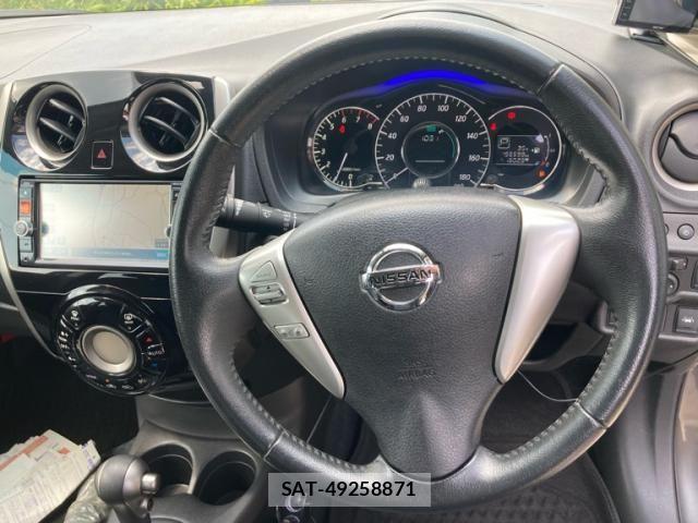 Nissan NOTE 2015-03 8100957-14