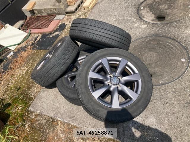 Nissan NOTE 2015-03 8100957-21