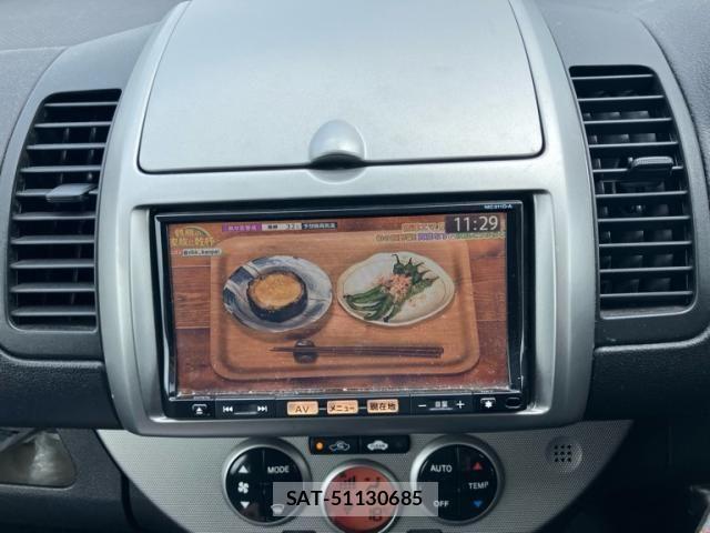 Nissan NOTE 2011-09 8100965-10