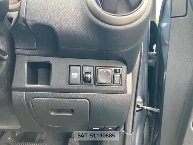 Nissan NOTE 2011-09 8100965-6