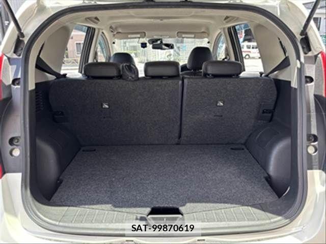 Nissan NOTE 2015-07 8100936-17