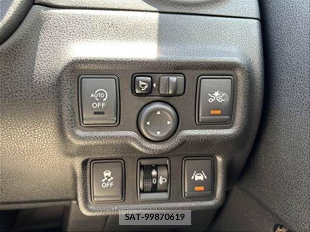 Nissan NOTE 2015-07 8100936-29