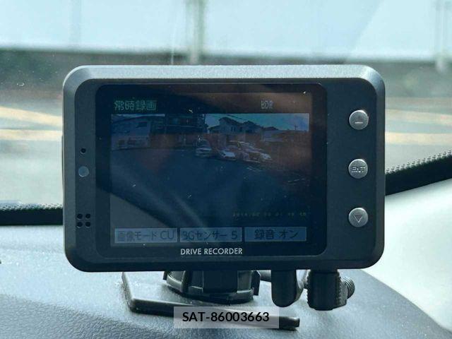 Nissan NOTE 2019-09 8100928-14