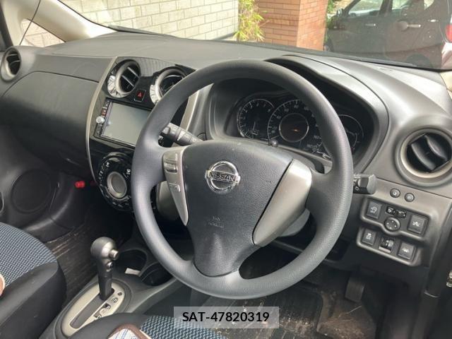 Nissan NOTE 2015-09 8100942-11