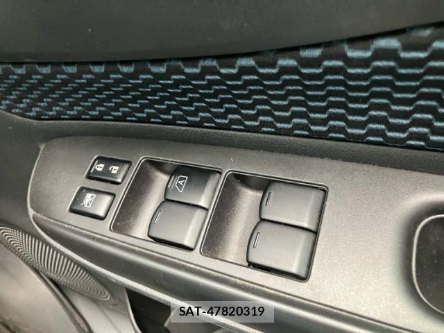 Nissan NOTE 2015-09 8100942-8