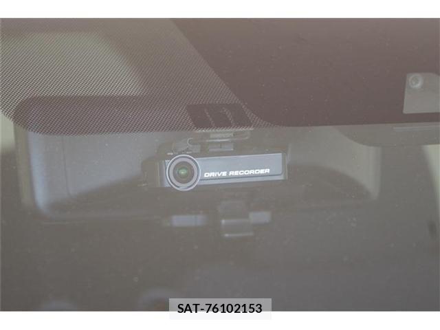 Nissan NOTE 2018-02 8100934-11
