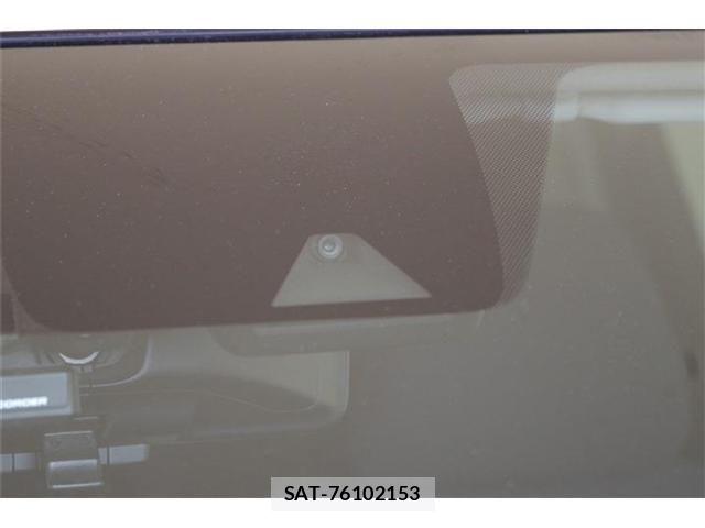 Nissan NOTE 2018-02 8100934-12