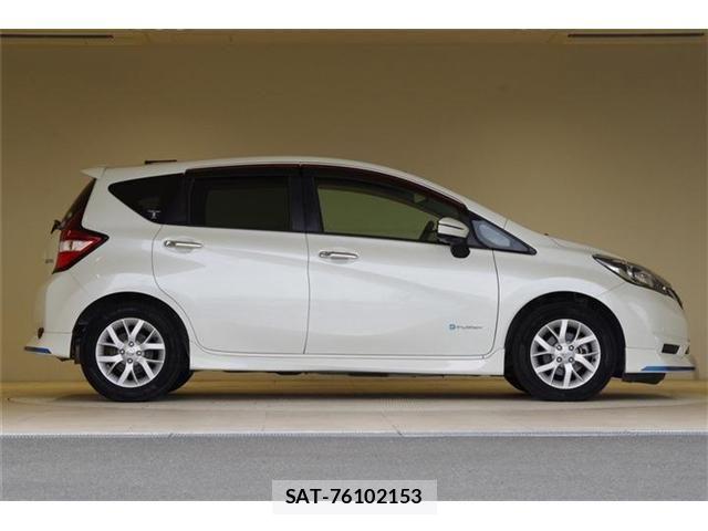 Nissan NOTE 2018-02 8100934-22